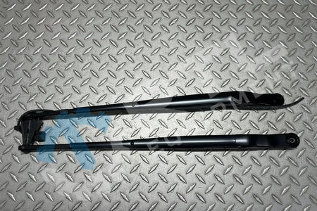 BOBCAT ARM WIPER ASSEMBLY | PN 7168953