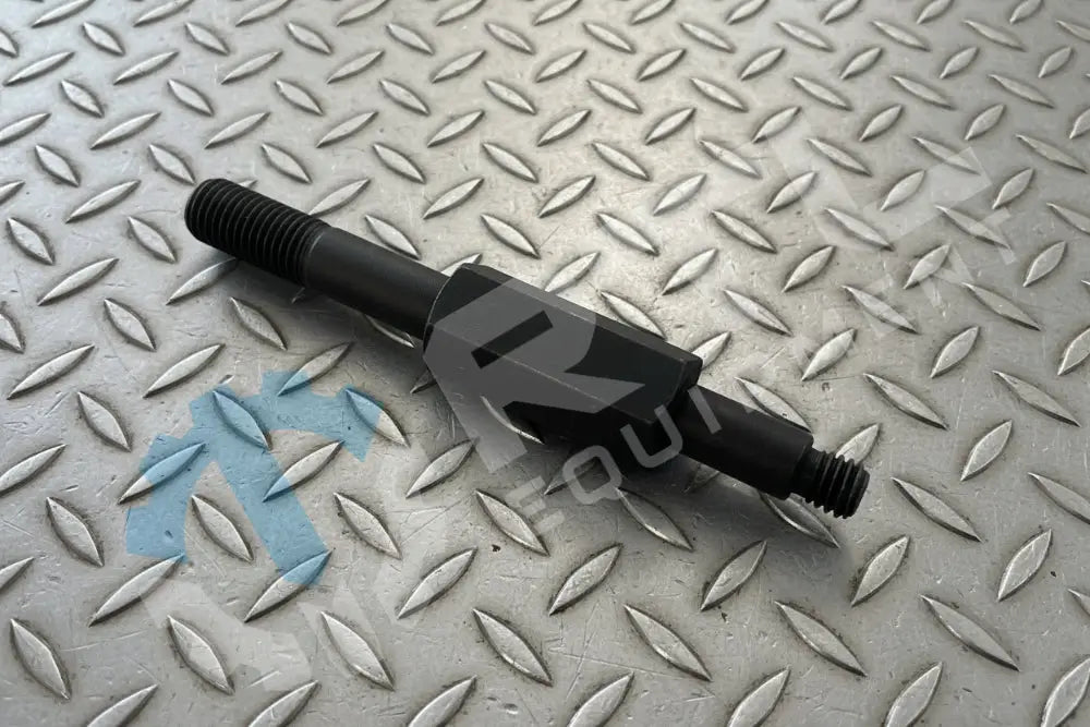 BOBCAT PLATE STUD ADAPTOR | PN 7168957
