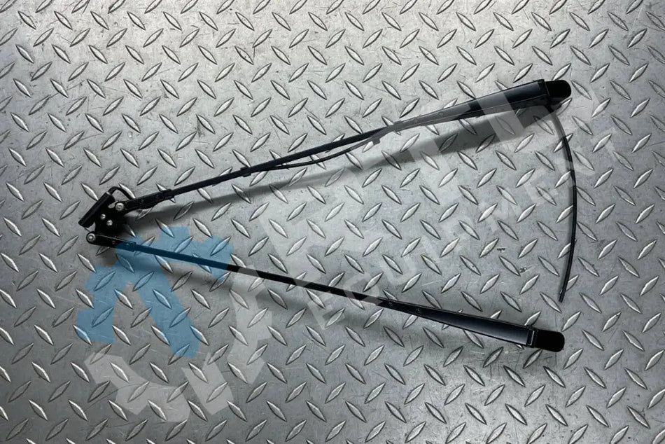 DEVELON ARM,WIPER;700MM | PN 300704-00037