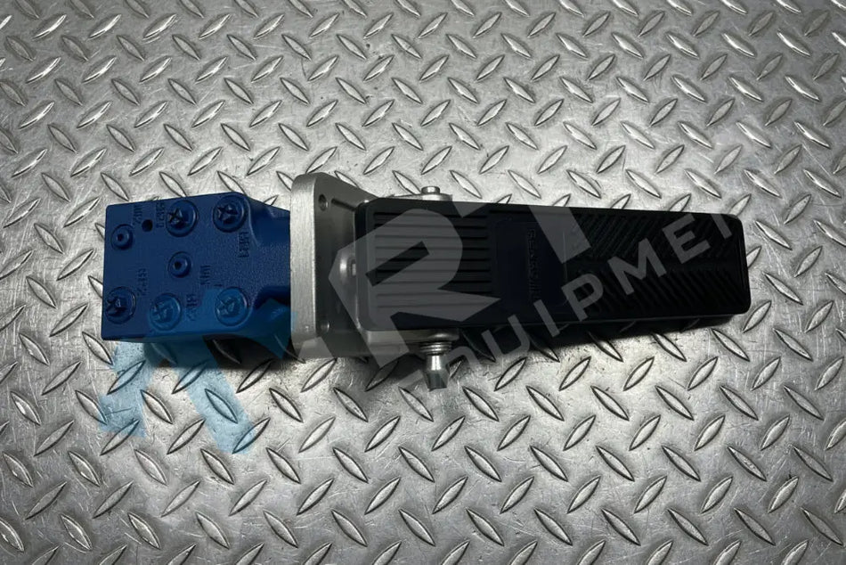 DEVELON VALVE ASSY,BRAKE PEDAL | PN 410119-00023
