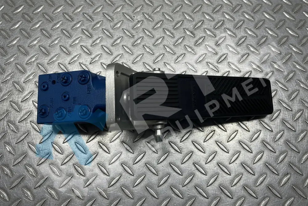 DEVELON VALVE ASSY,BRAKE PEDAL | PN 410119-00023