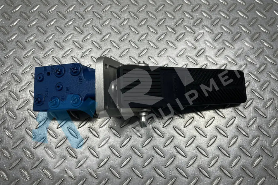 DEVELON VALVE ASSY,BRAKE PEDAL | PN 410119-00023