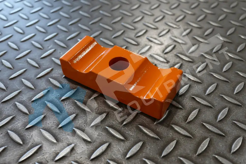DEVELON CLAMP PIPE | PN 120208-00158A