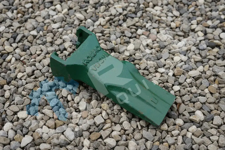 DEVELON DIRT TOOTH | PN 940301-01349