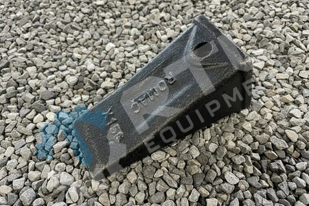DEVELON DIRT TOOTH - X156 TAG BUCKET | PN 940301-03017