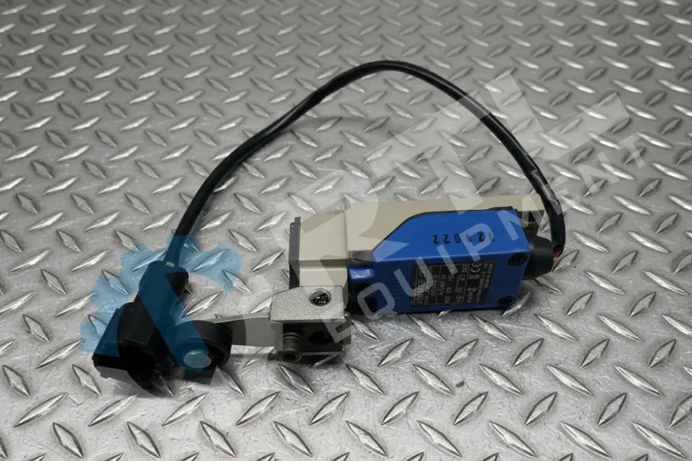 DEVELON SWITCH,LIMIT;PILOT CUT OF | PN 301411-00030