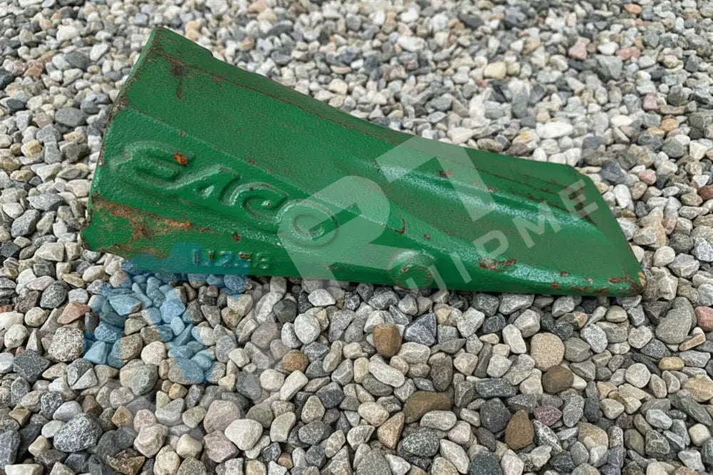 DEVELON TOOTH | PN 940301-12907