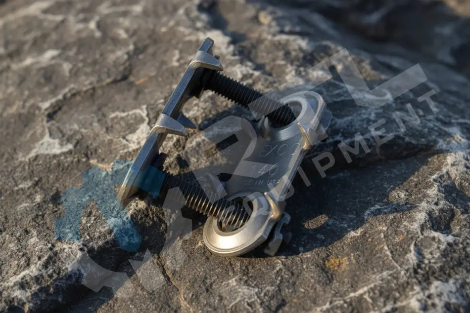 Flexco 140C Conveyor Belt Fastener - Pail of 100 Sets