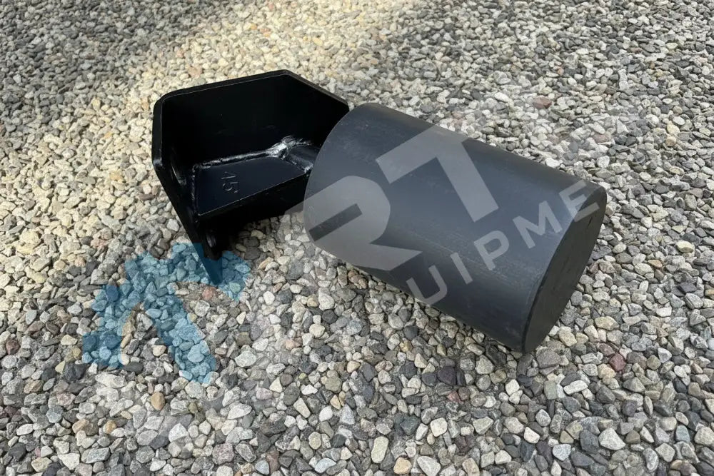 POWERSCREEN 45 DEG SHORT HDPE SIDE ROLLER RH | PN 06930470
