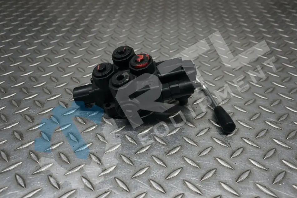 POWERSCREEN SD14 CONTROL VALVE C/W BENT LEVER | PN 12090363