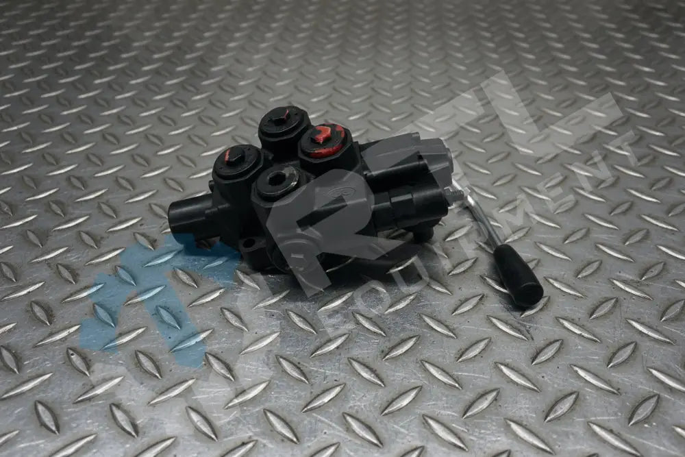 POWERSCREEN SD14 CONTROL VALVE C/W BENT LEVER | PN 12090363
