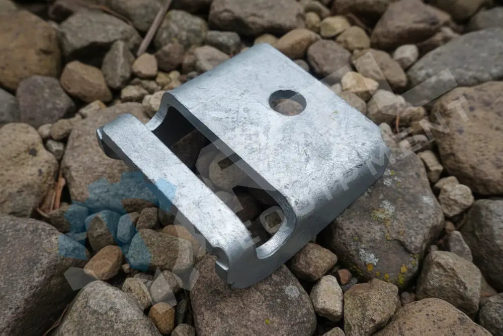 POWERSCREEN WALKWAY HINGE | PN 06650348