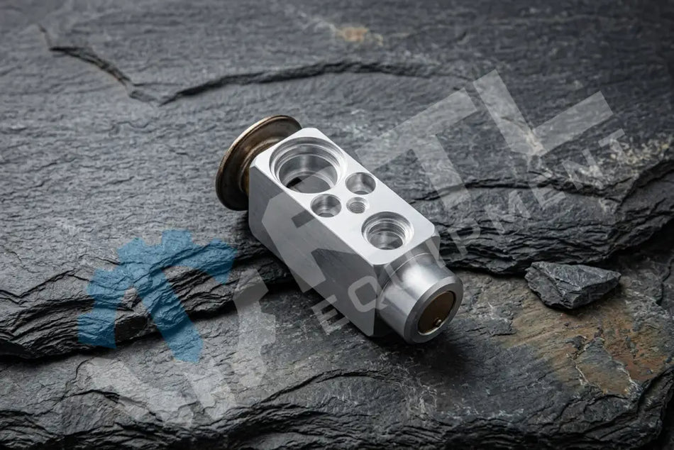 TADANO EXPANSION VALVE | PN 94740542512